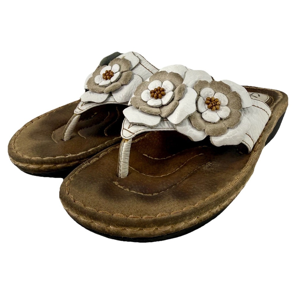 Clarks Artisan Sandals Womens Size 6.5M Thong Wedge White Leather Comfort Flower